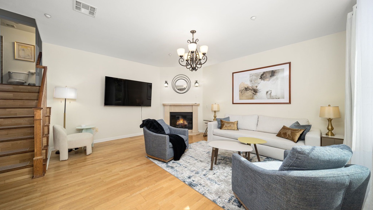Photo of Livingroom in Duarte