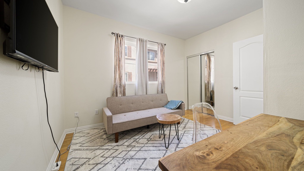 Photo of Livingroom in Duarte