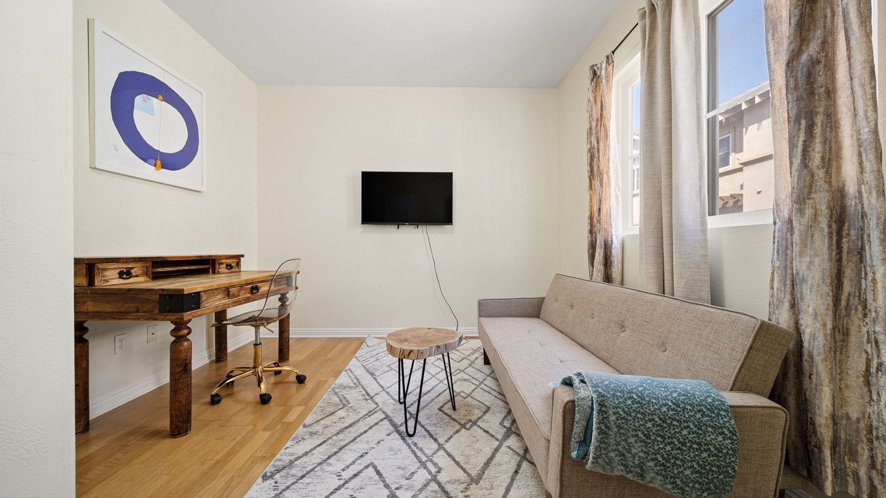 Photo of Livingroom in Duarte