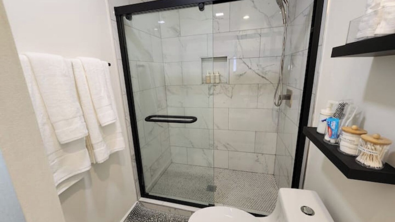 Photo of Bathroom in Harbor