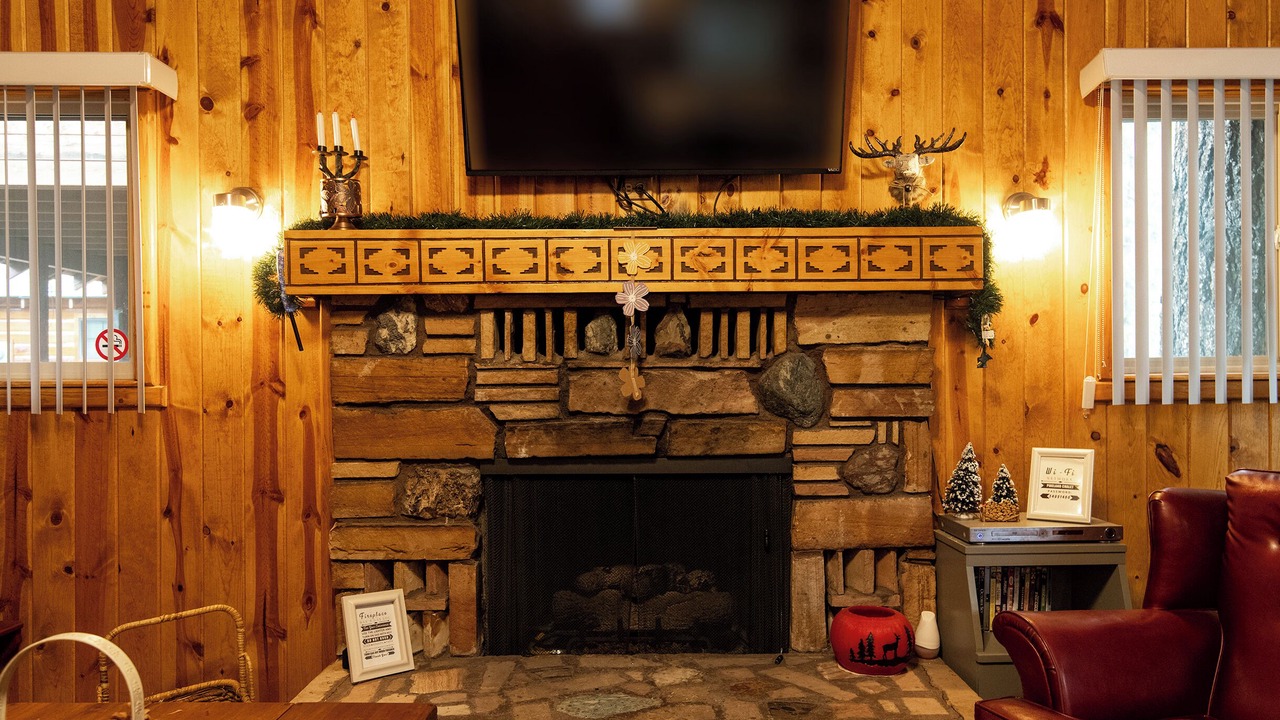 Photo of Livingroom in Wrightwood