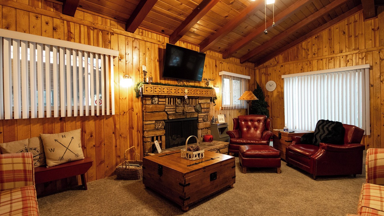 Photo of Livingroom in Wrightwood
