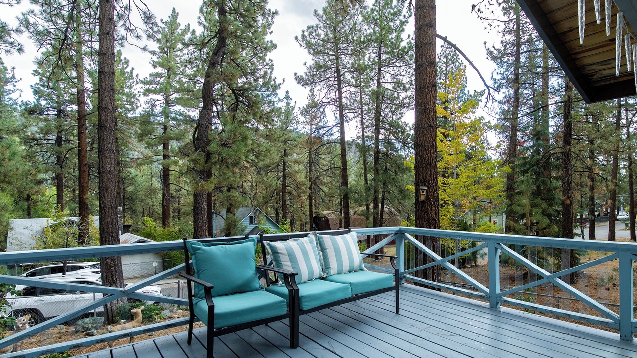Photo of Patio Balcony in Wrightwood