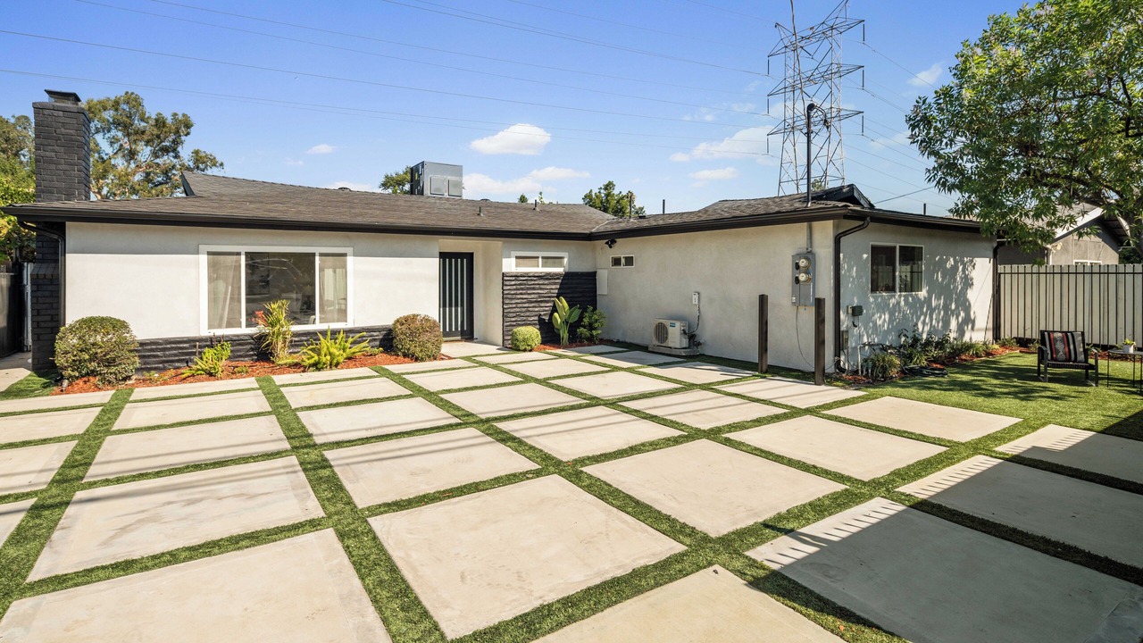Photo of Outdoor in Reseda