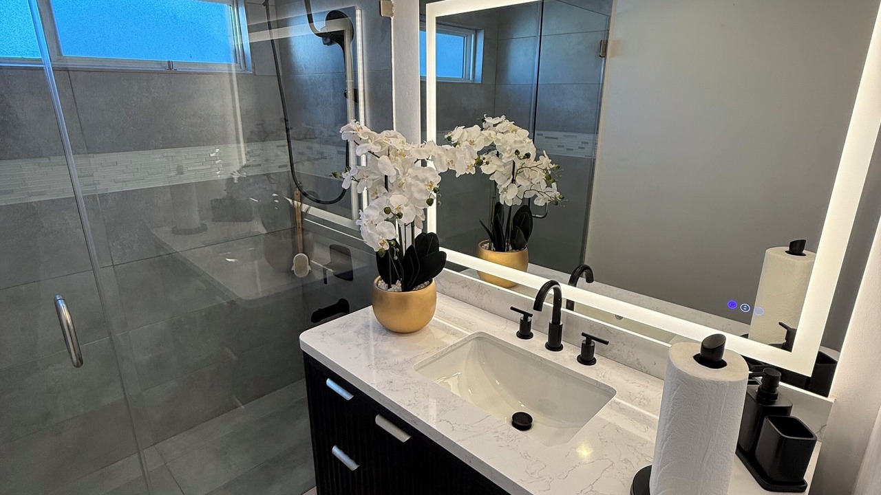 Photo of Bathroom in Reseda