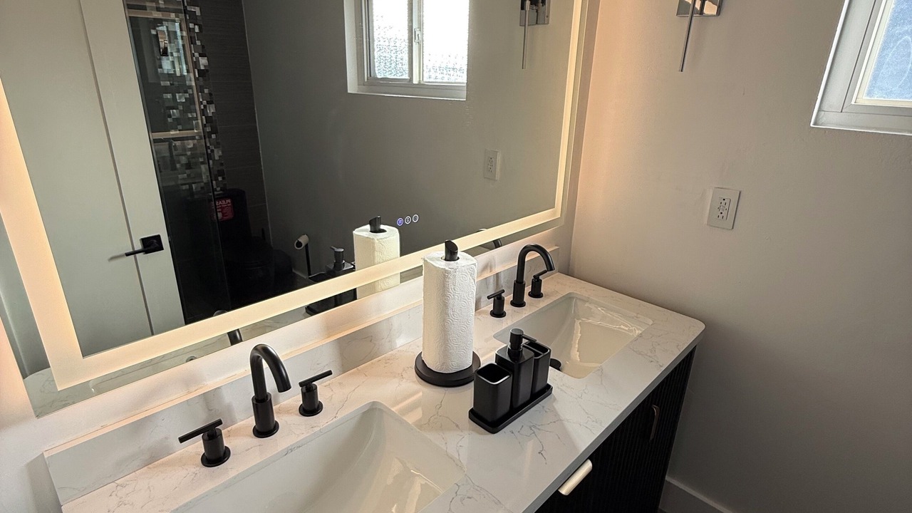 Photo of Bathroom in Reseda