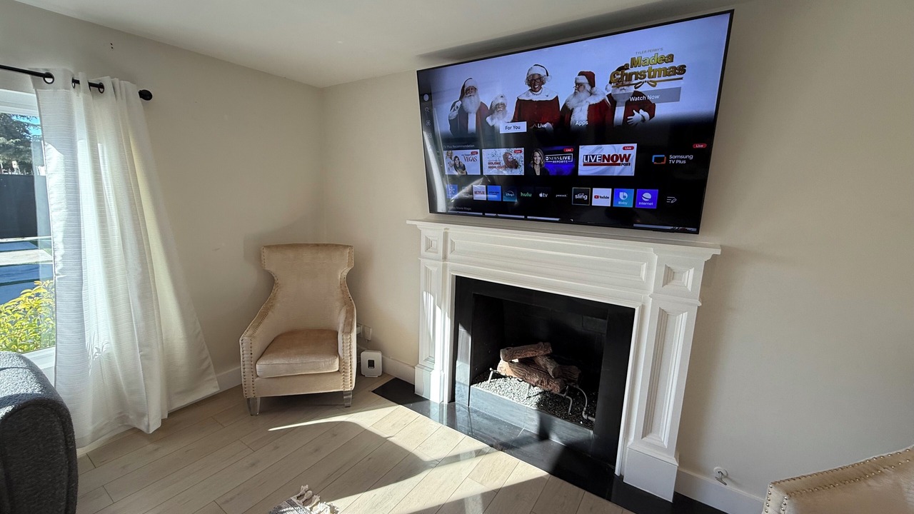 Photo of Livingroom in Reseda
