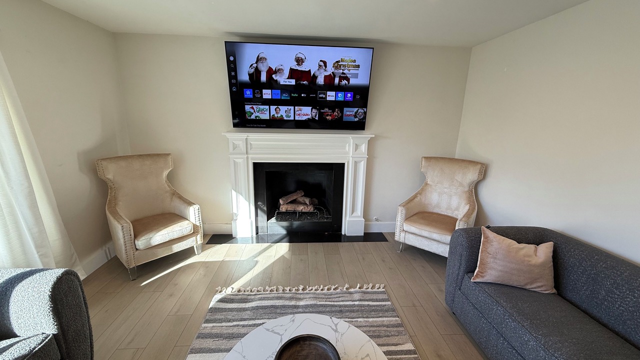 Photo of Livingroom in Reseda