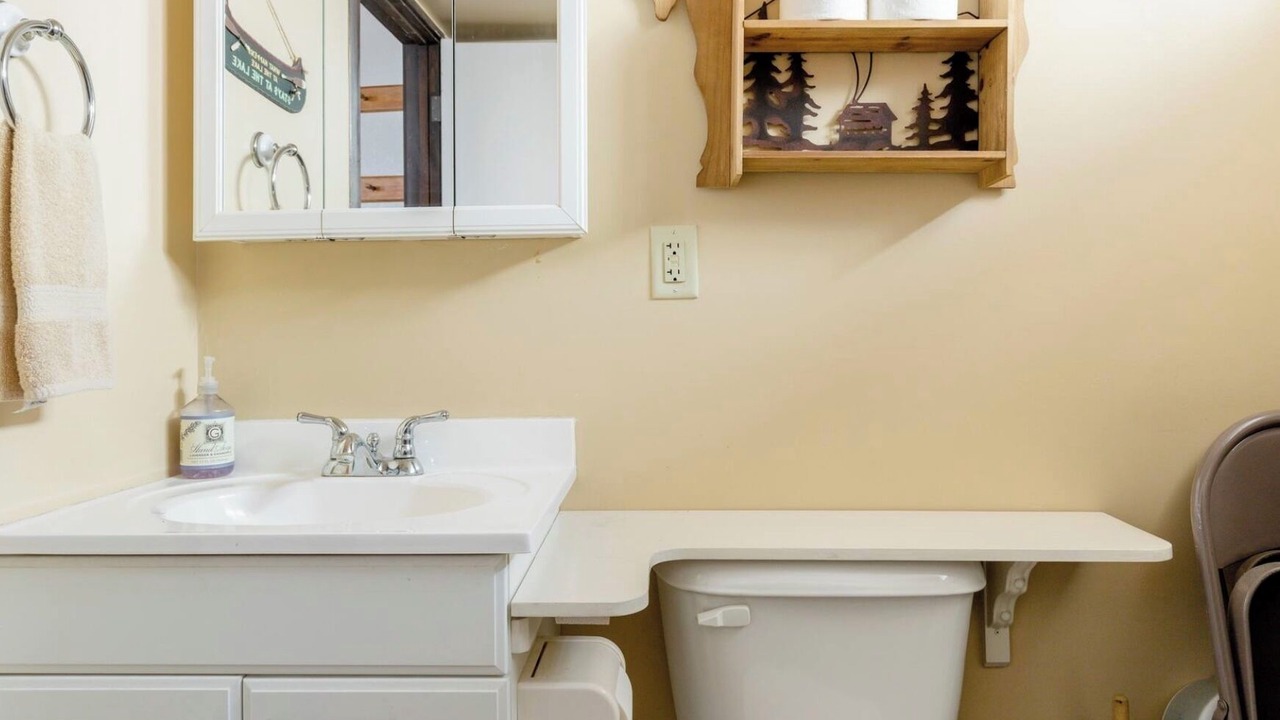 Photo of Bathroom in Fox Farm