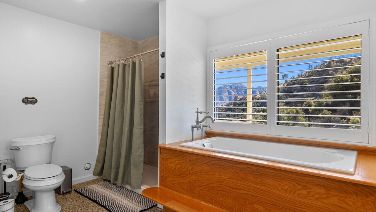 Photo of Bathroom in Wofford Heights