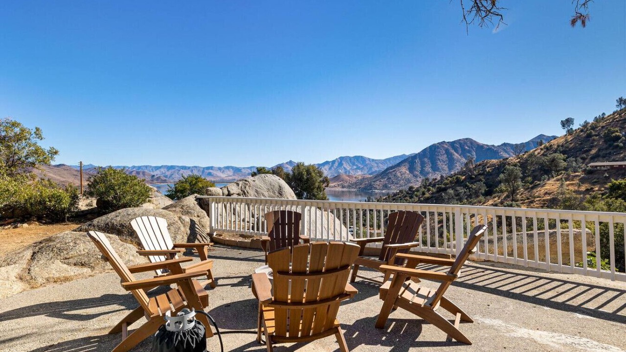 Photo of Patio Balcony in Wofford Heights