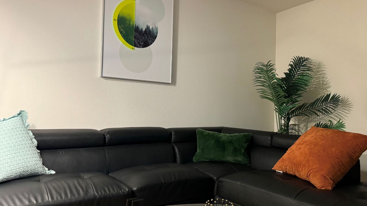 Photo of Livingroom in Downtown