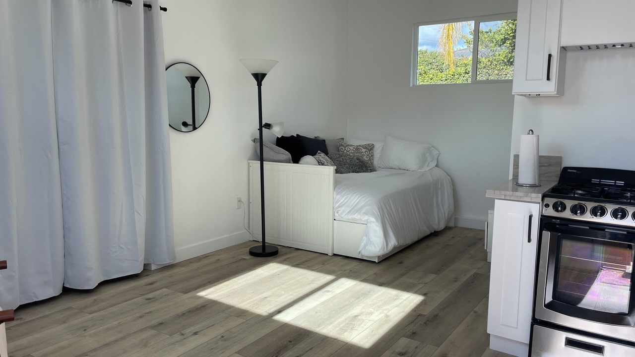 Photo of Bedroom in Valley Glen