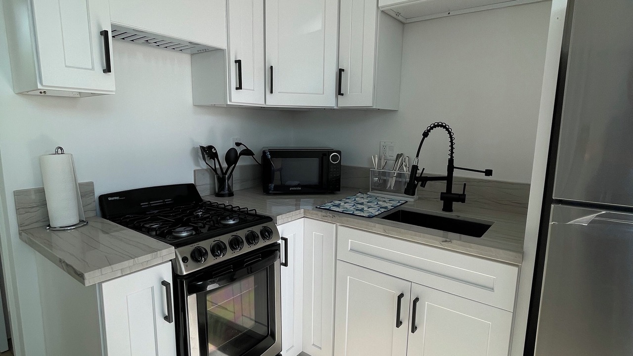 Photo of Kitchen in Valley Glen