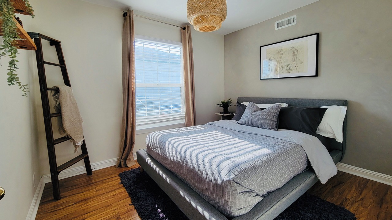 Photo of Bedroom in Harbor Gateway South