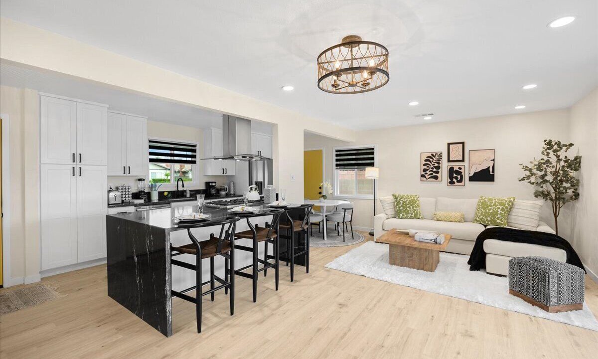 Photo of Livingroom in Southwest Anaheim