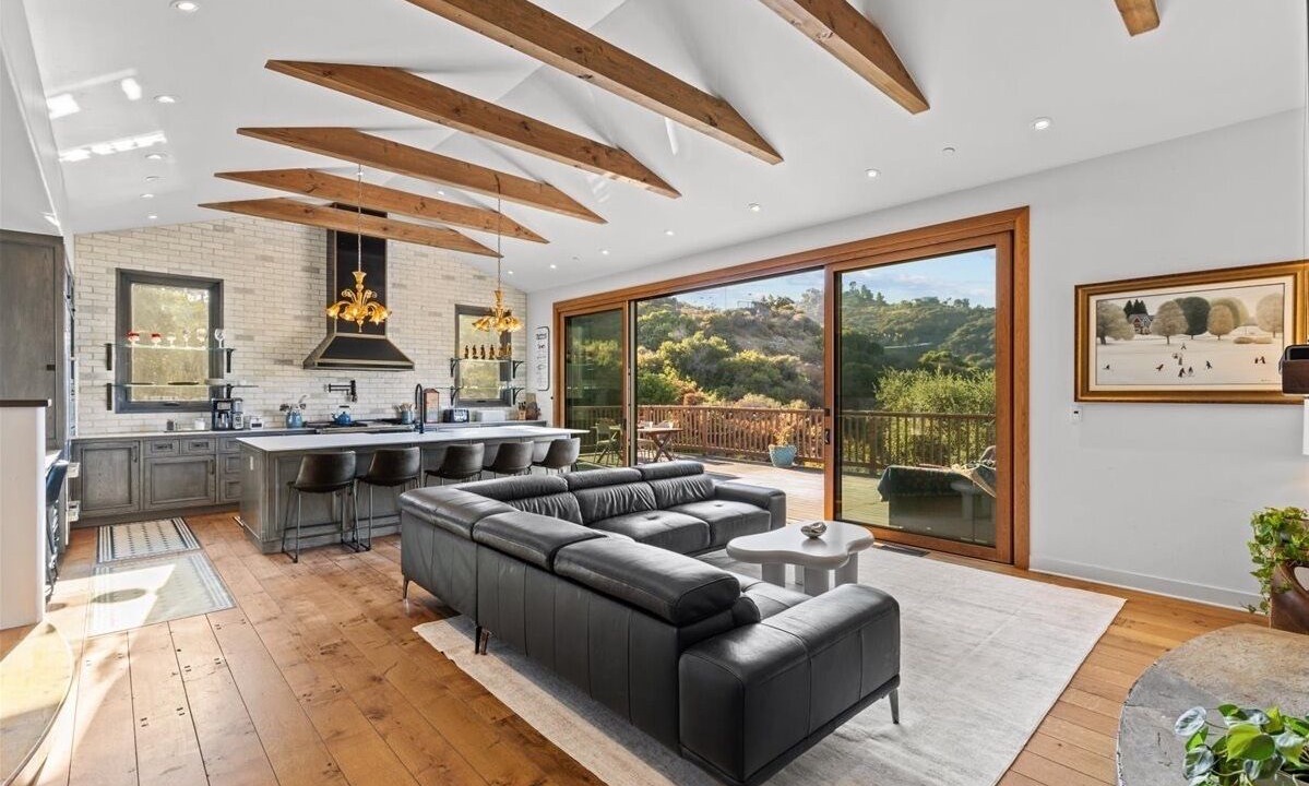 Photo of Livingroom in Topanga