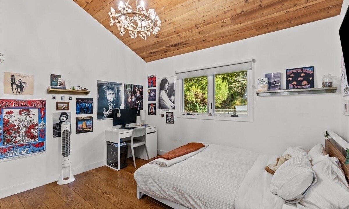 Photo of Bedroom in Topanga