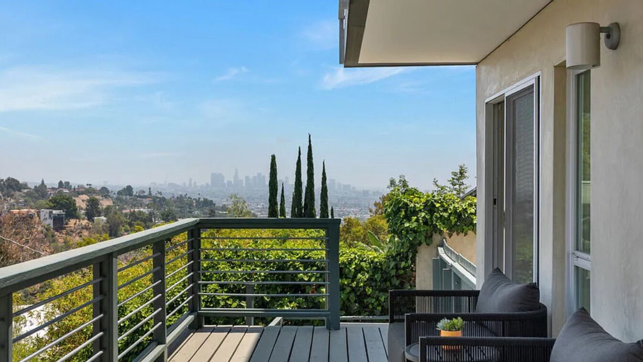 Photo of Patio Balcony in Hollywoodland