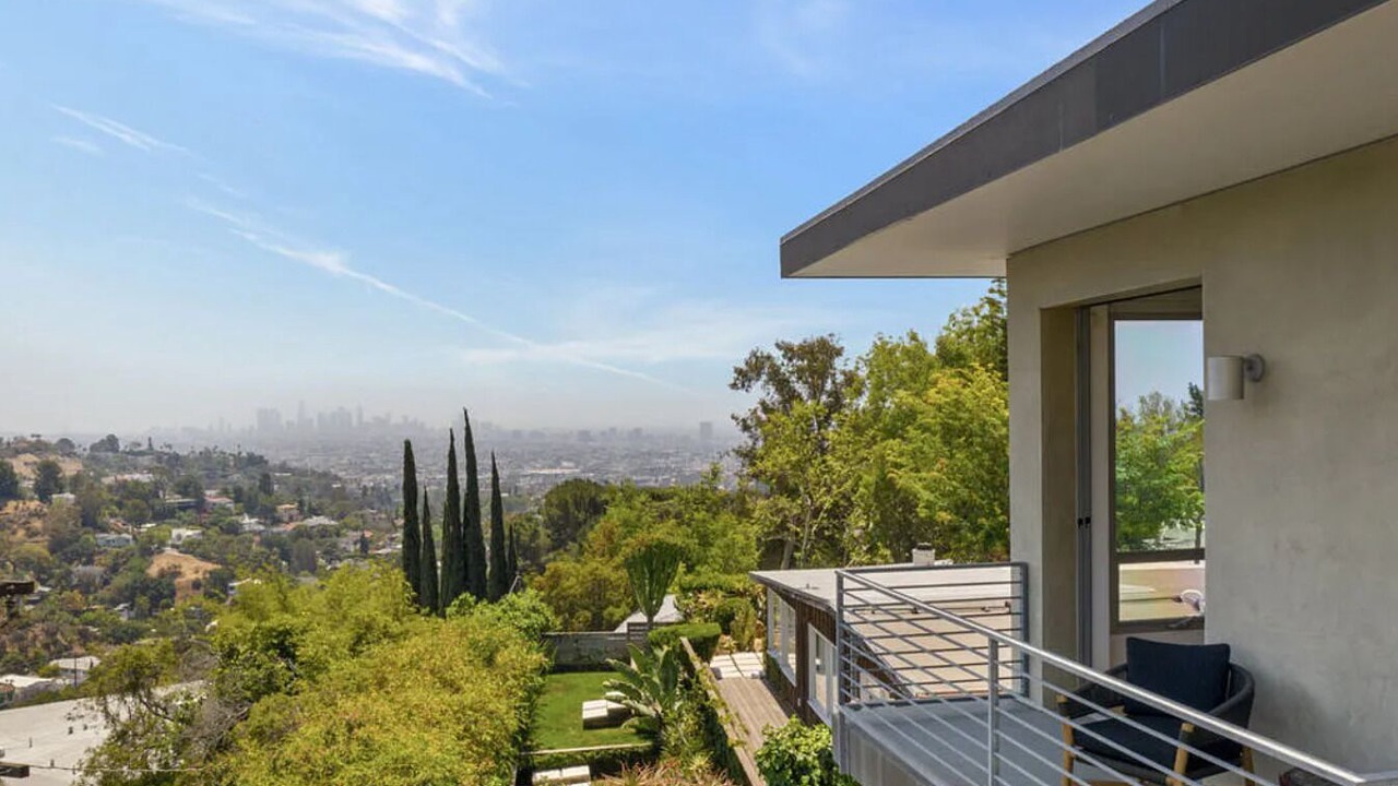 Photo of Patio Balcony in Hollywoodland