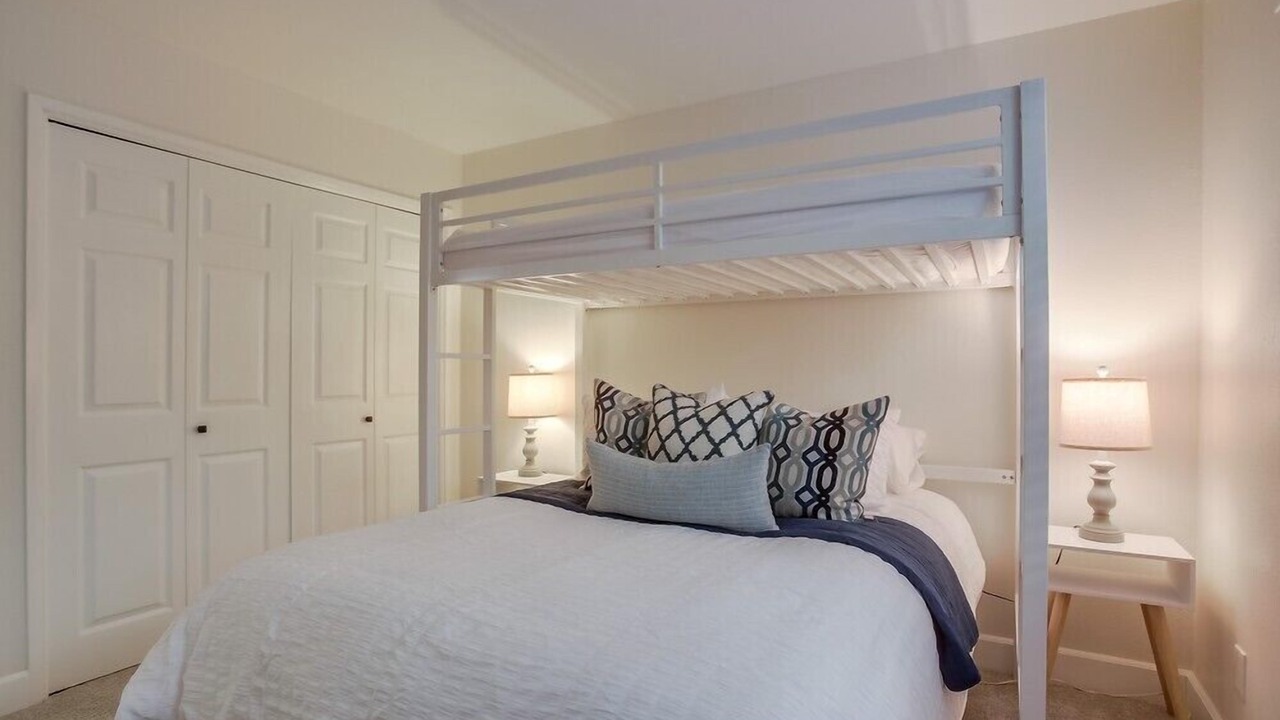 Photo of Bedroom in Leucadia
