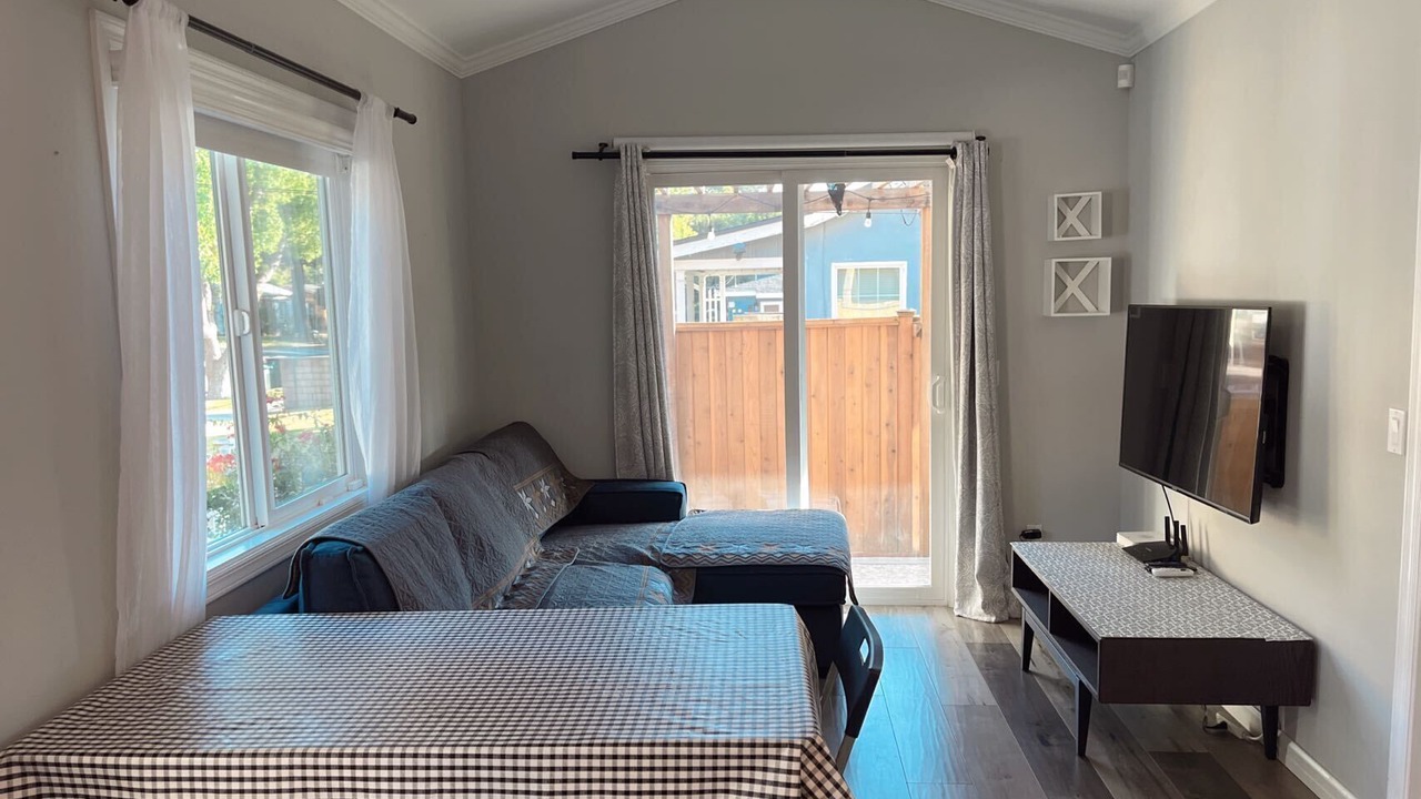 Photo of Livingroom in North Central