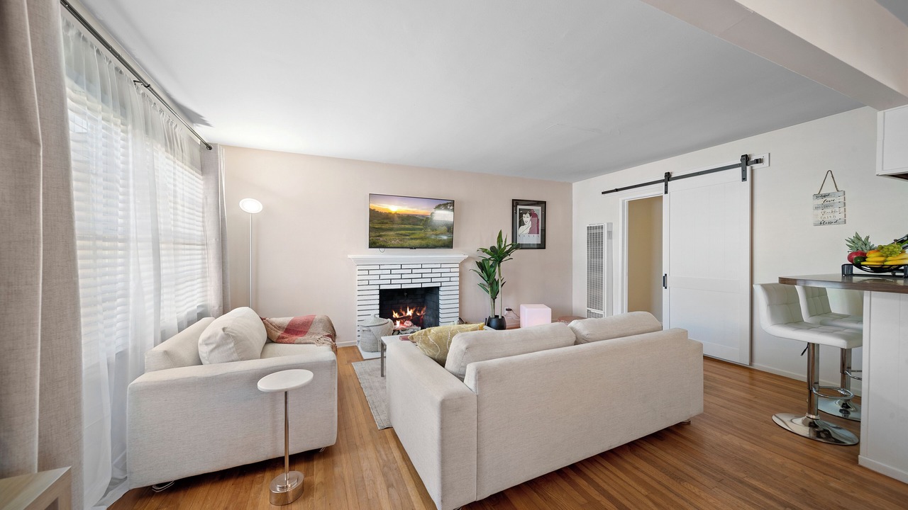 Photo of Livingroom in Rolling Hills Estates