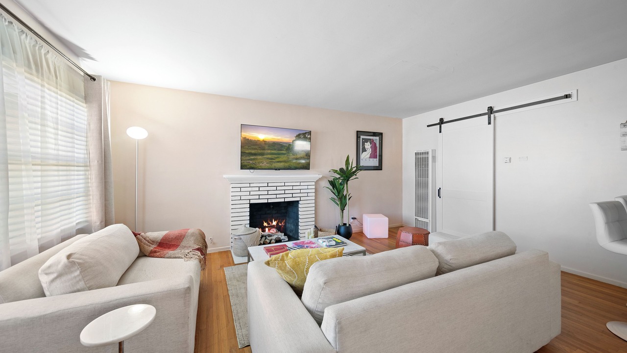 Photo of Livingroom in Rolling Hills Estates