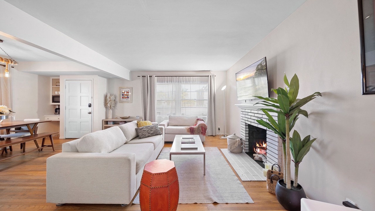 Photo of Livingroom in Rolling Hills Estates
