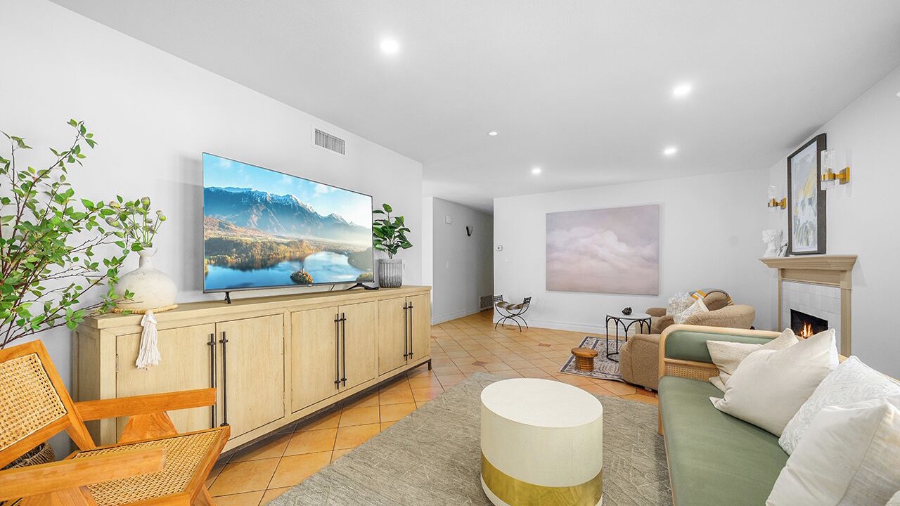 Photo of Livingroom in Rowland Heights