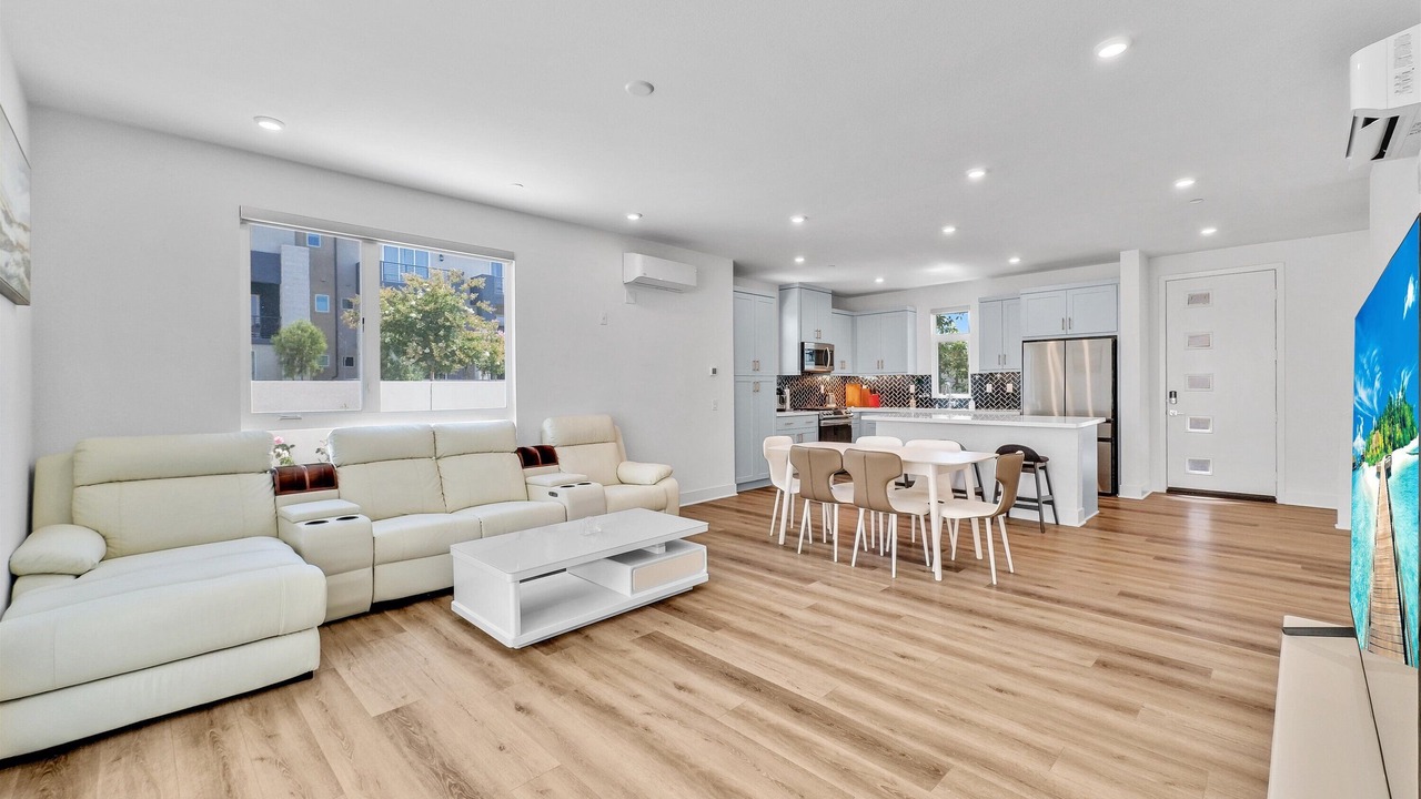 Photo of Livingroom in Irvine