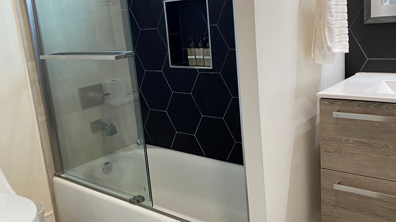 Photo of Bathroom in Wilshire