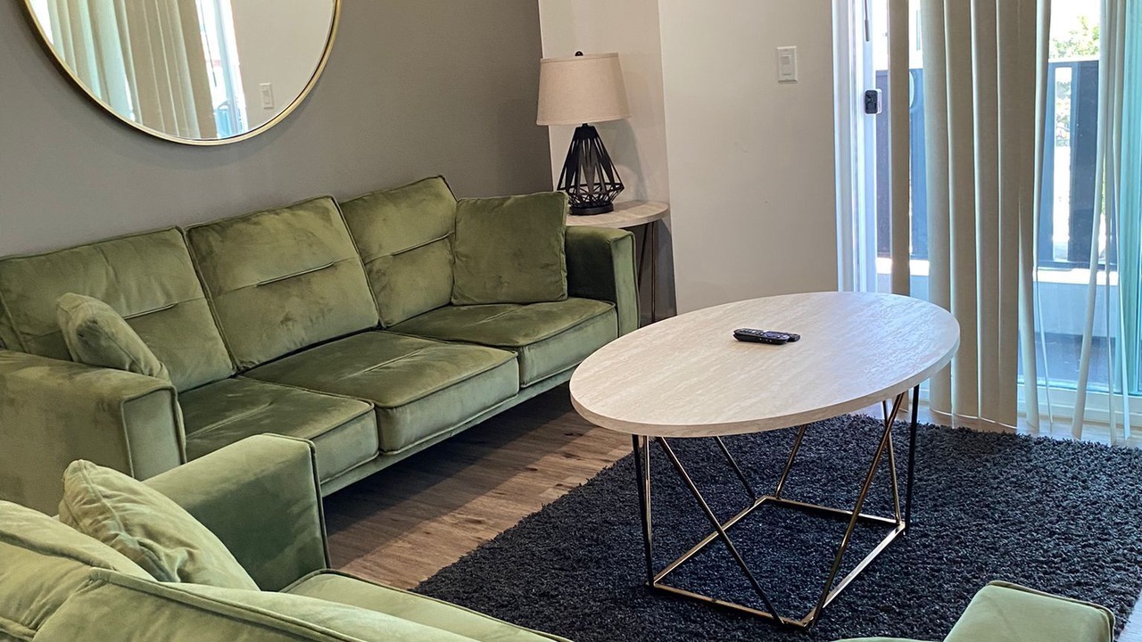 Photo of Livingroom in Wilshire