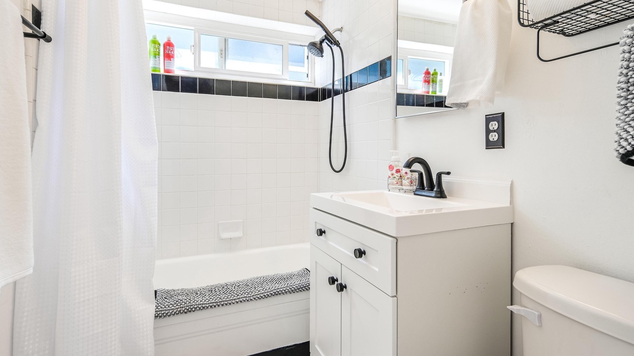 Photo of Bathroom in Ocean Park