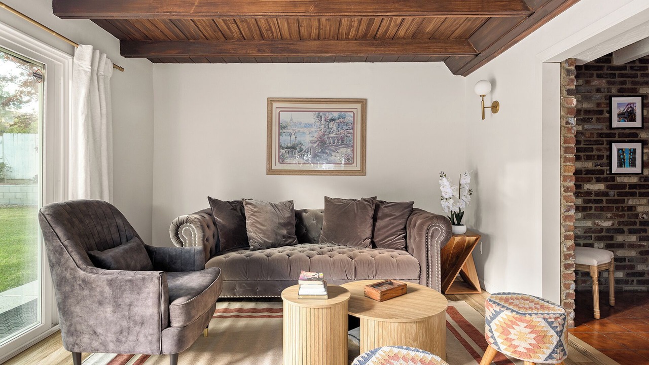 Photo of Livingroom in Granada Hills North