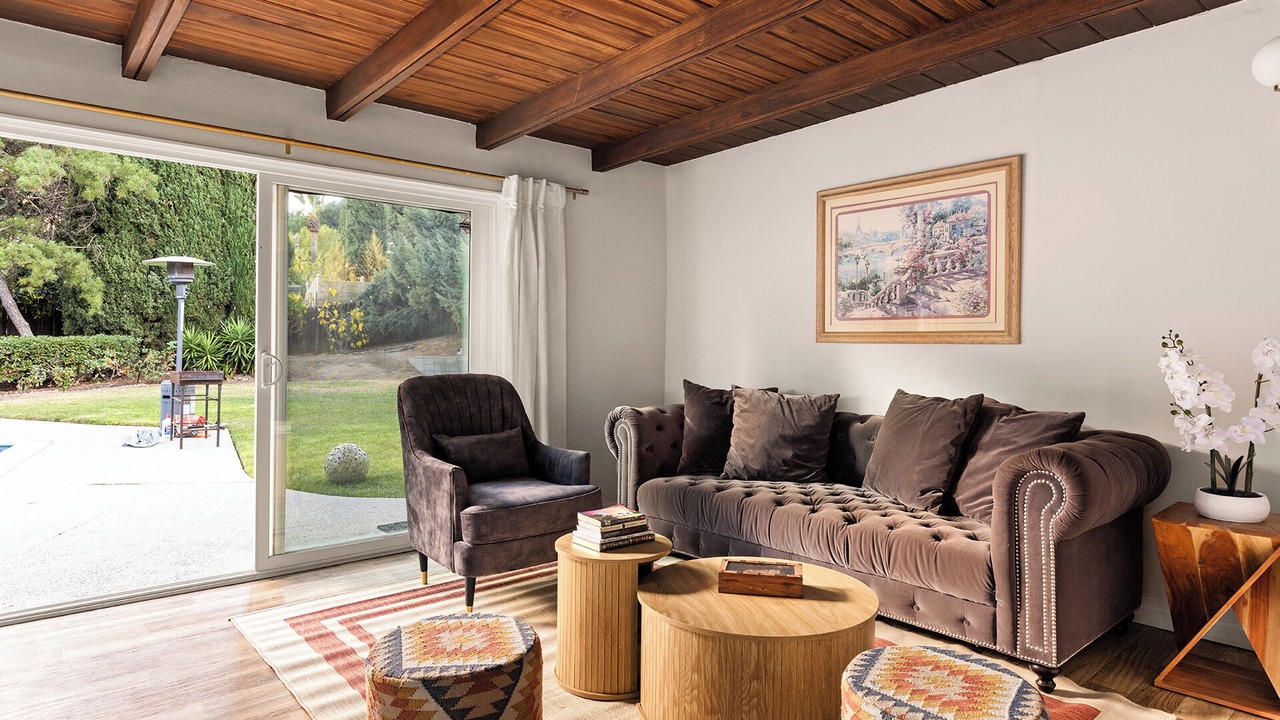 Photo of Livingroom in Granada Hills North