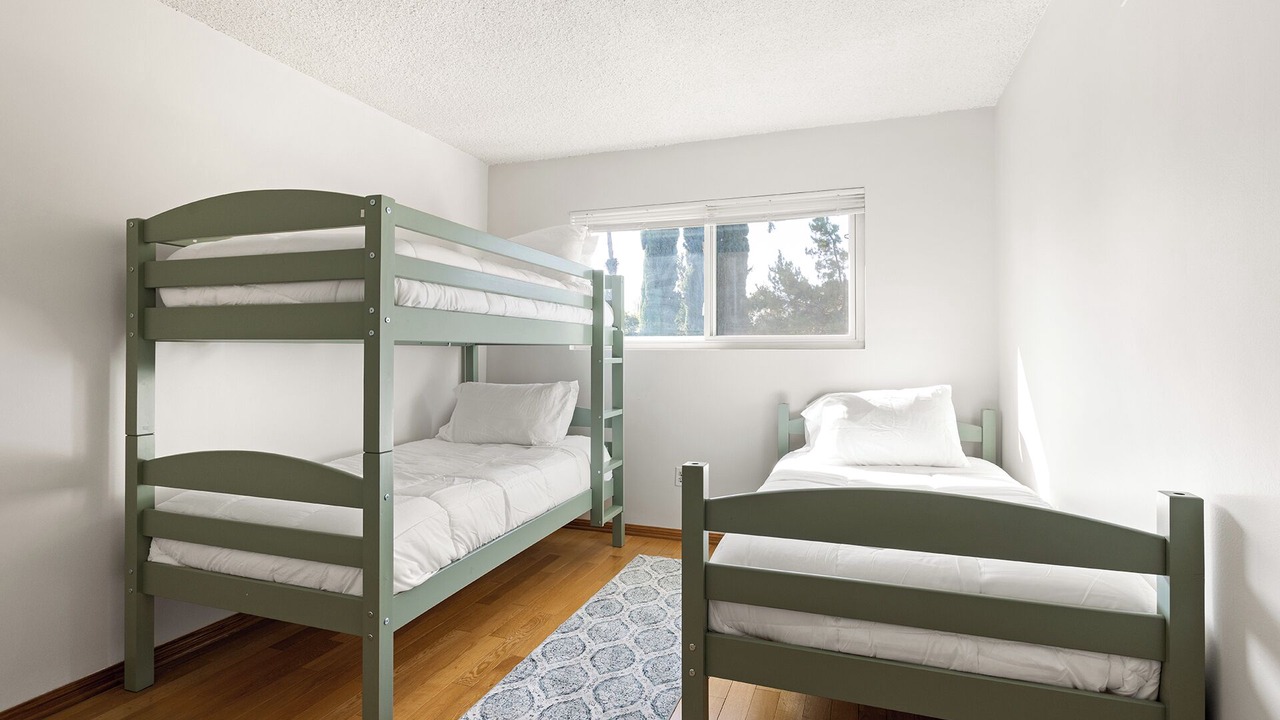 Photo of Bedroom in Granada Hills North
