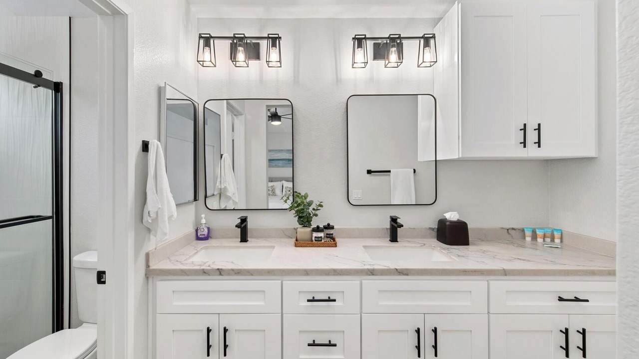 Photo of Bathroom in Vista