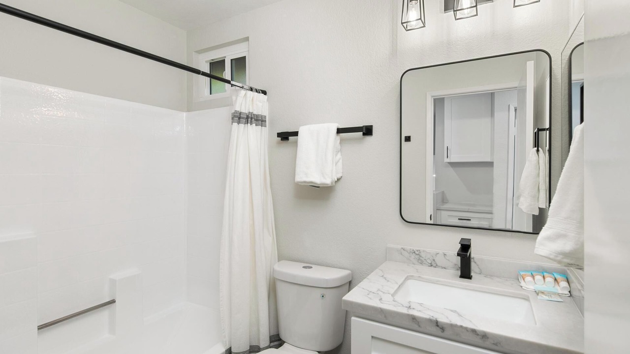 Photo of Bathroom in Vista