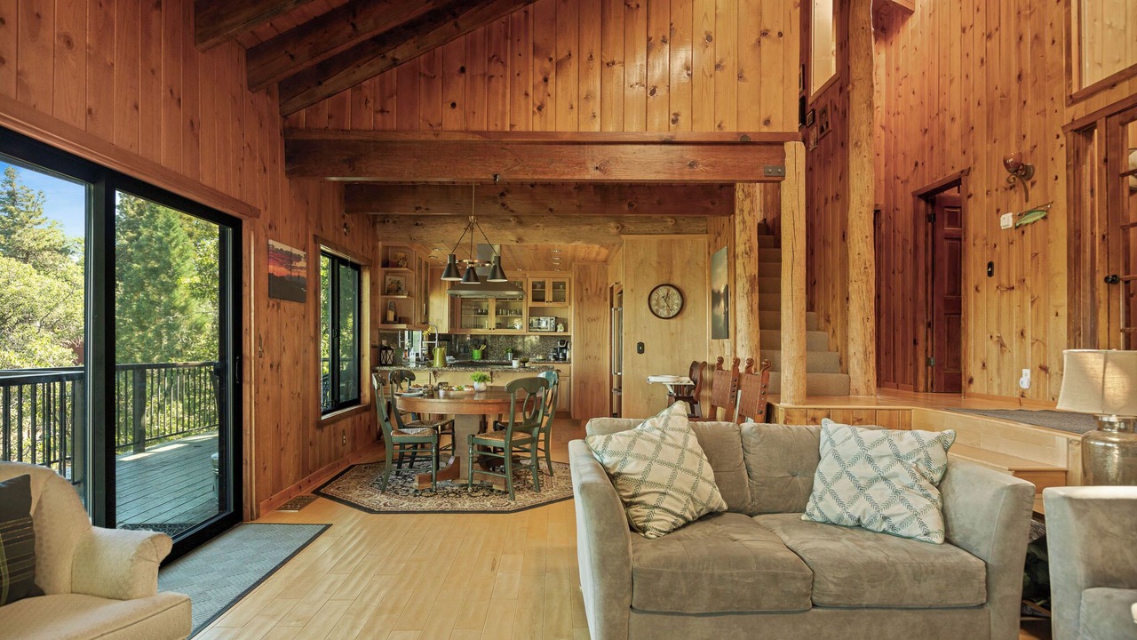 Photo of Livingroom in Green Valley Lake