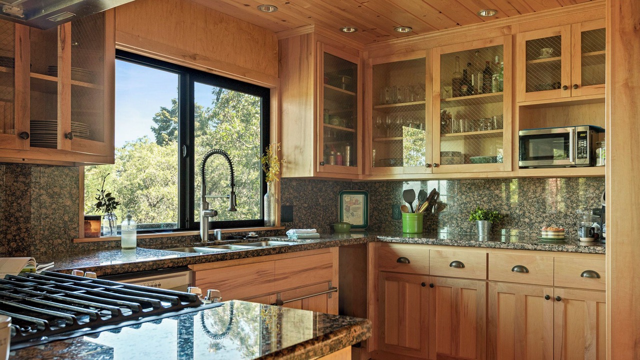 Photo of Kitchen in Green Valley Lake