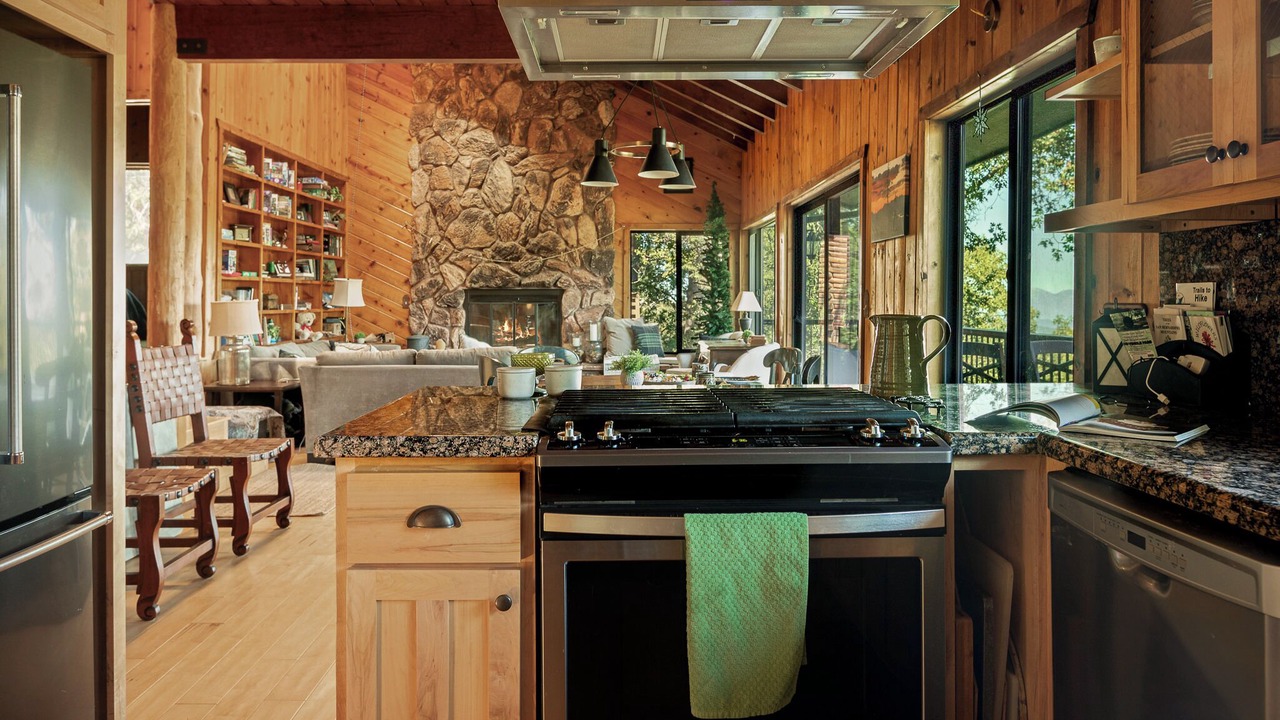 Photo of Kitchen in Green Valley Lake