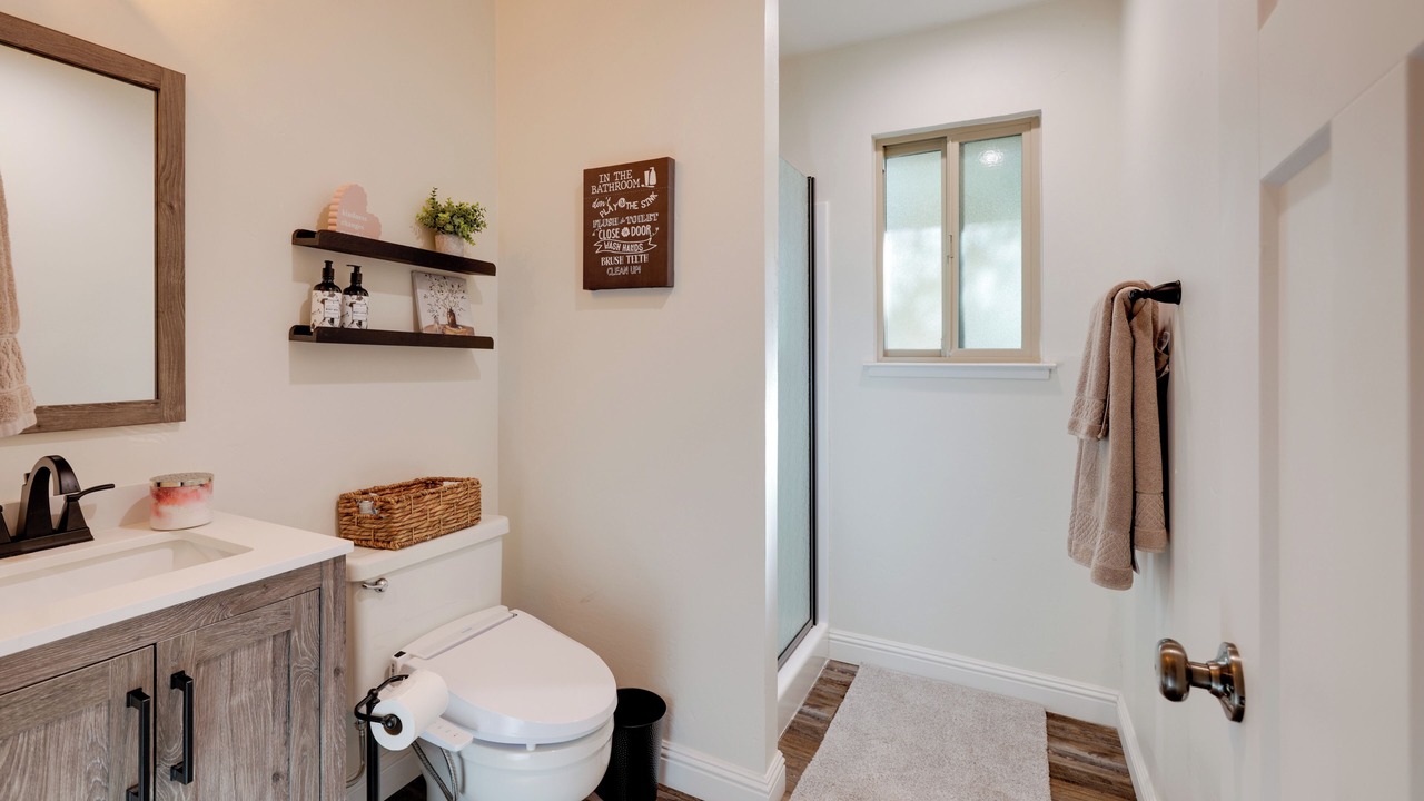 Photo of Bathroom in Tuolumne