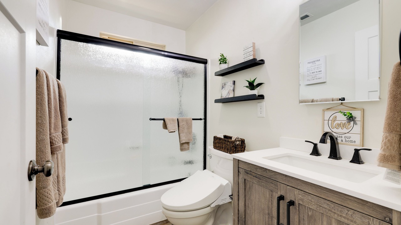 Photo of Bathroom in Tuolumne