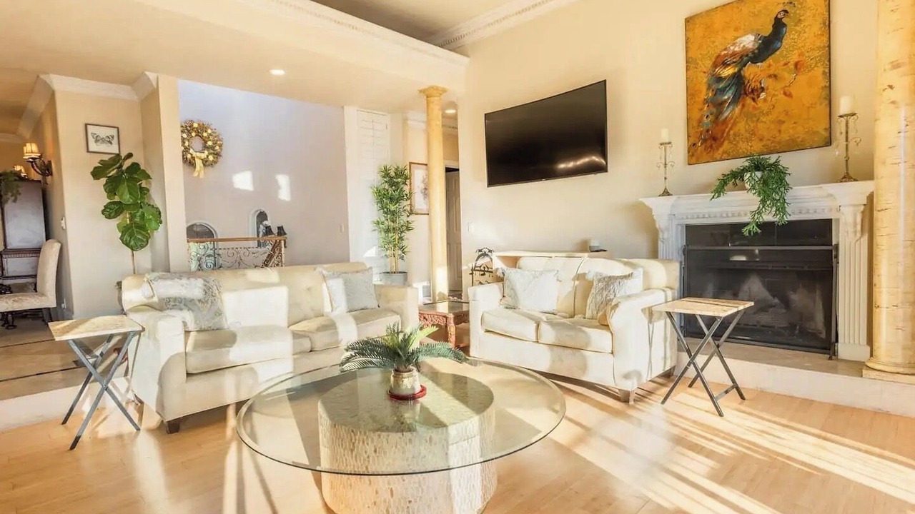 Photo of Livingroom in Whittier