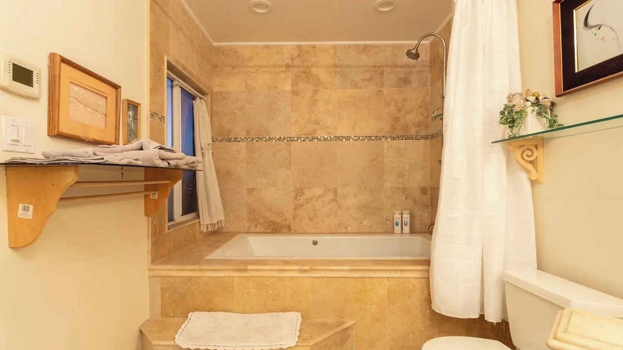 Photo of Bathroom in Whittier