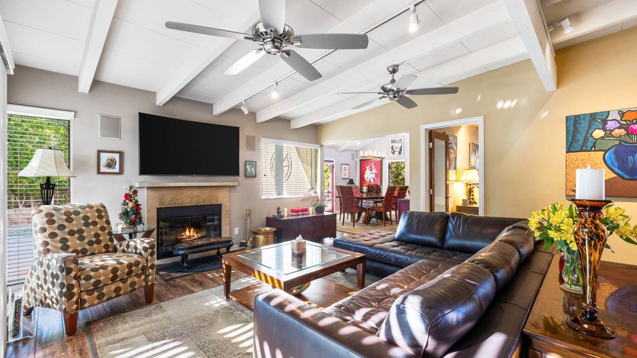 Photo of Livingroom in Magnesia Falls Cove