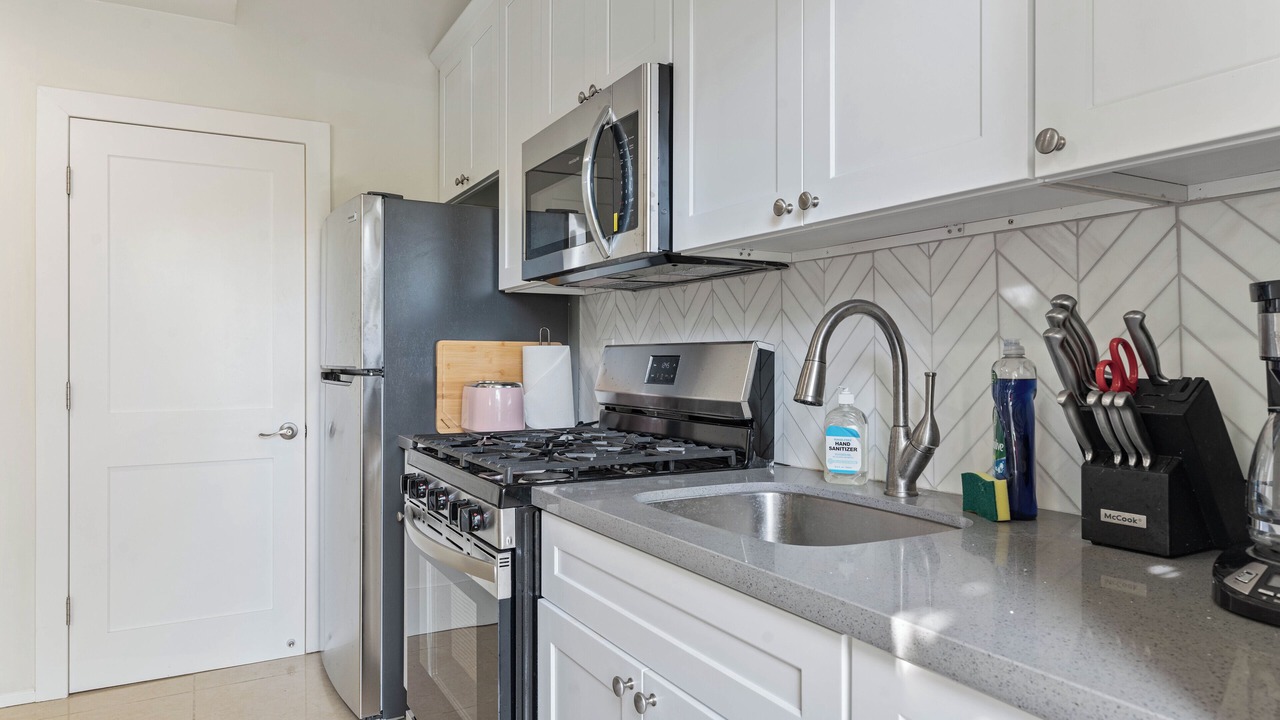 Photo of Kitchen in Harbor Gateway North