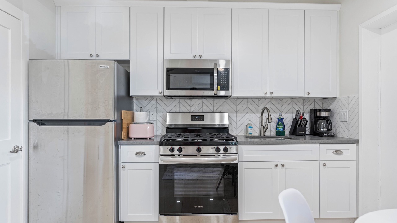 Photo of Kitchen in Harbor Gateway North