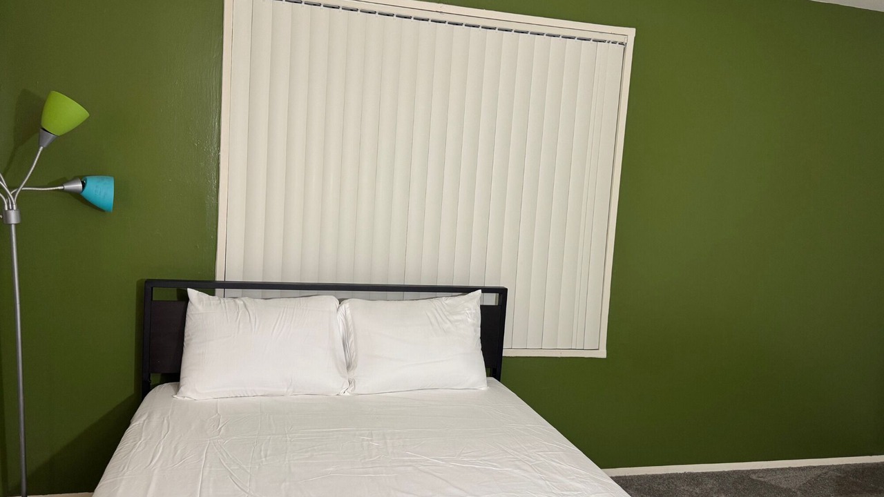 Photo of Bedroom in Miracle Mile